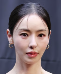イ・ダヒ